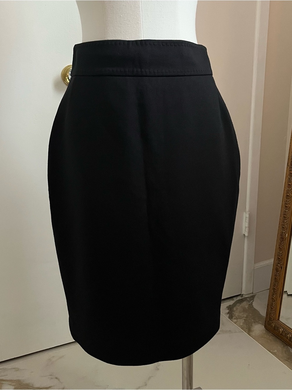 Tahari skirt